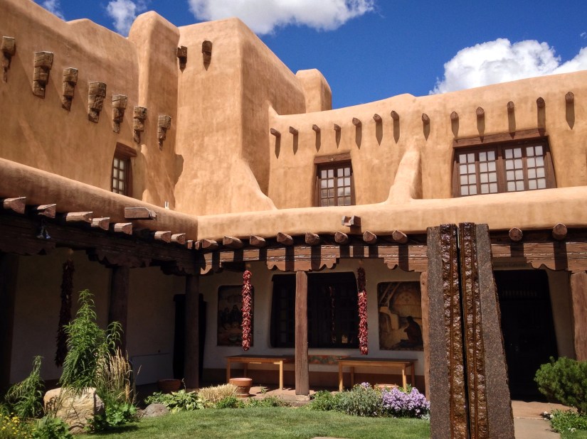 courtyard-of-new-mexico-museum-of-modern-art-santa-fe_29343088223_o