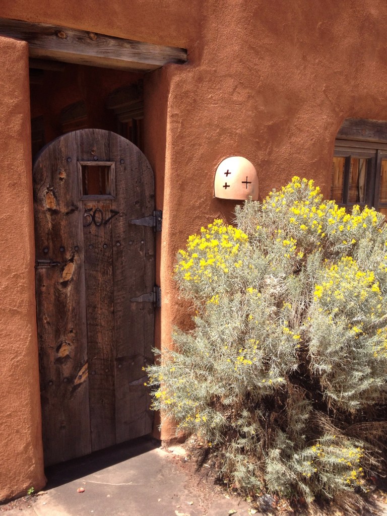 weathered-wood-door-santa-fe-architecture_29083285123_o